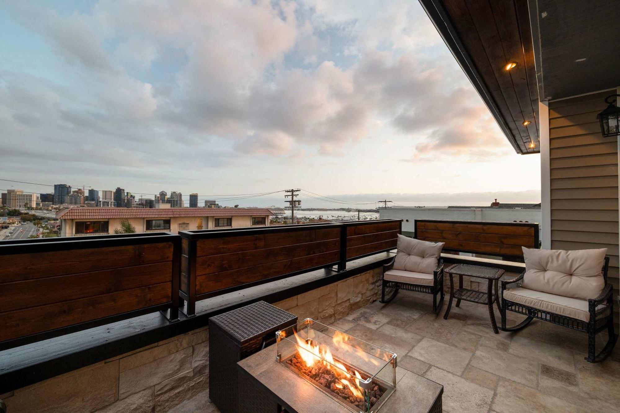 Casa de férias Water And Downtown Views 5 Min To Zoo & Airport